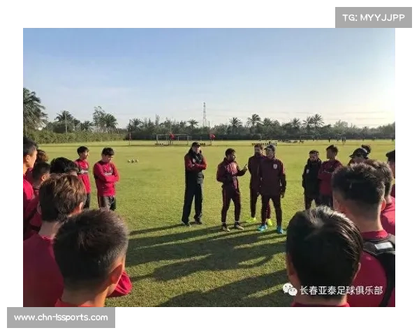 长春亚泰新帅阎峰正式上任,教练团队全面亮相