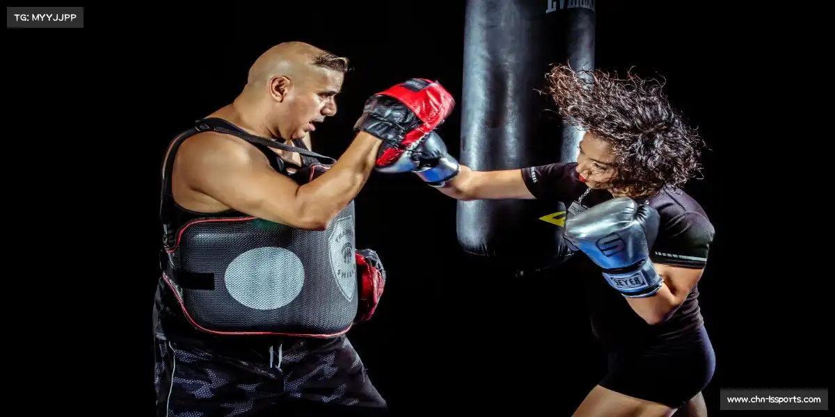 雷速官网——🦾拳腿组合,攻防一体!